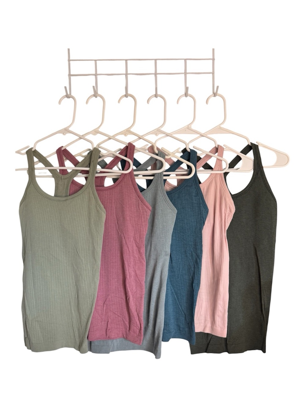 Lot of 6 Lululemon Racerback Tank Tops – Size 4